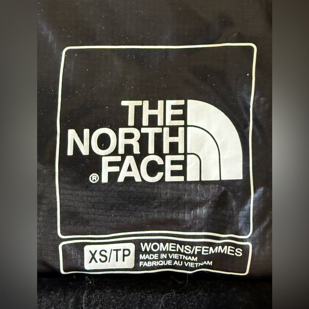 The North Face Nano Puffer Vest | Neon Zipper Accent | Outerwear | Size XS - Picture 2 of 4